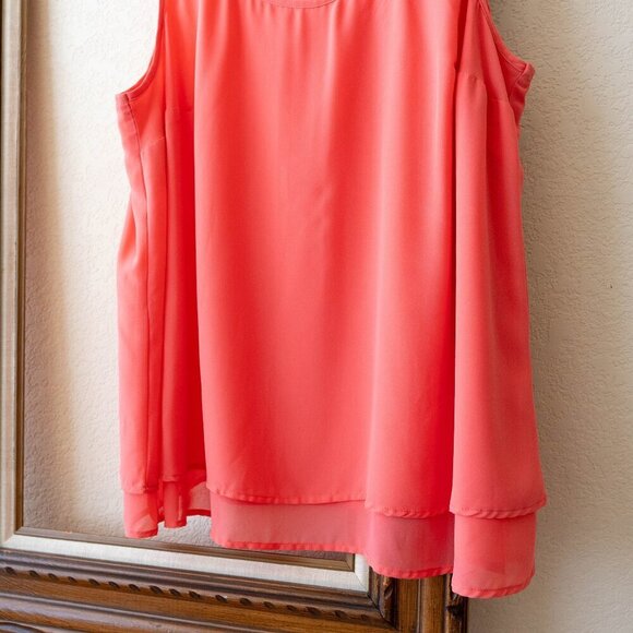 Torrid Top Sz 0 / 0X Coral Chiffon Tiered Layers Crochet Scoopneck Sleeveless - Picture 3 of 7